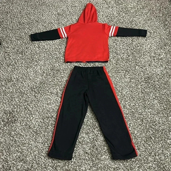 Spider-Man Marvel 2-Piece Set - Sweatshirt and Sweatpants - Brand New - Picture 2 of 5